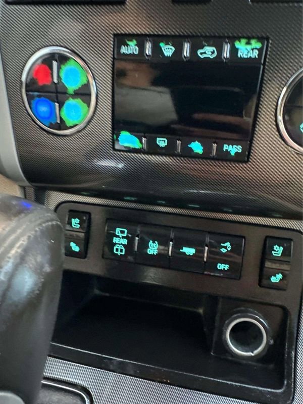 Used 2012 Chevrolet Traverse LTZ AWD/4WD image 31