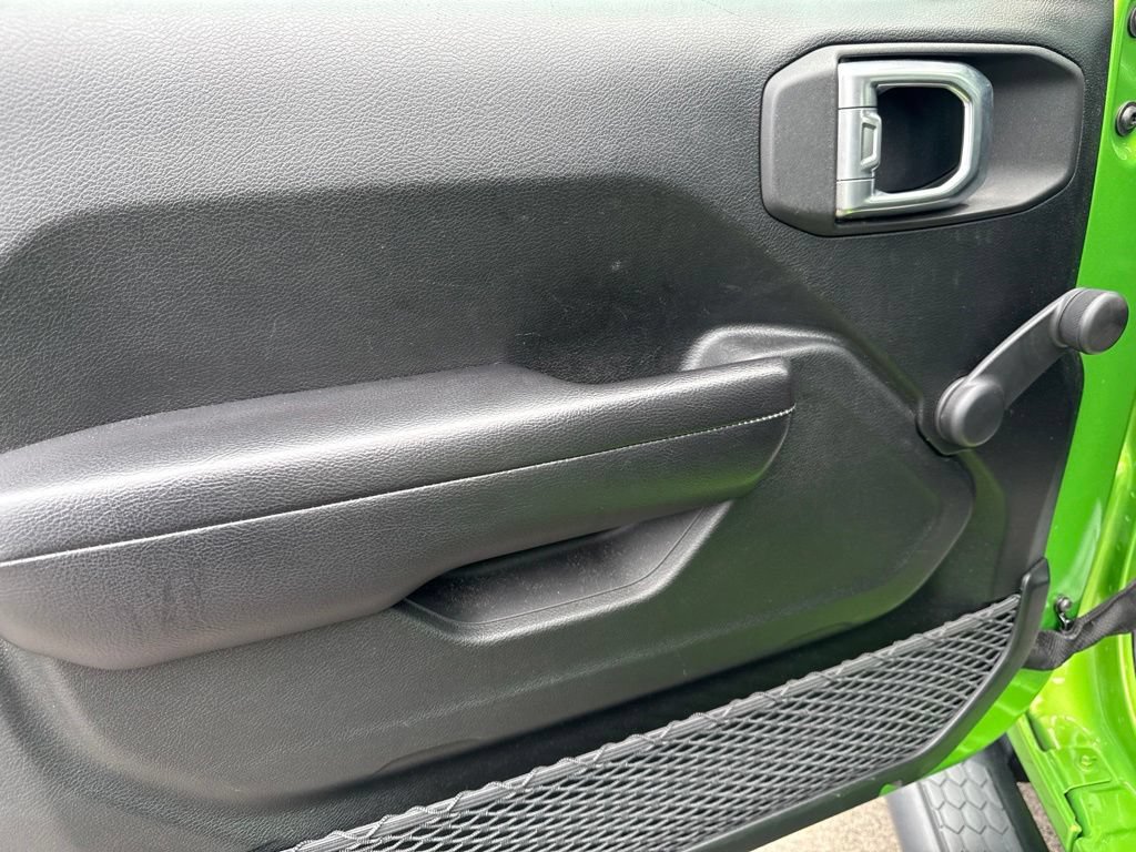 Used 2019 Jeep Wrangler Sport AWD/4WD image 13