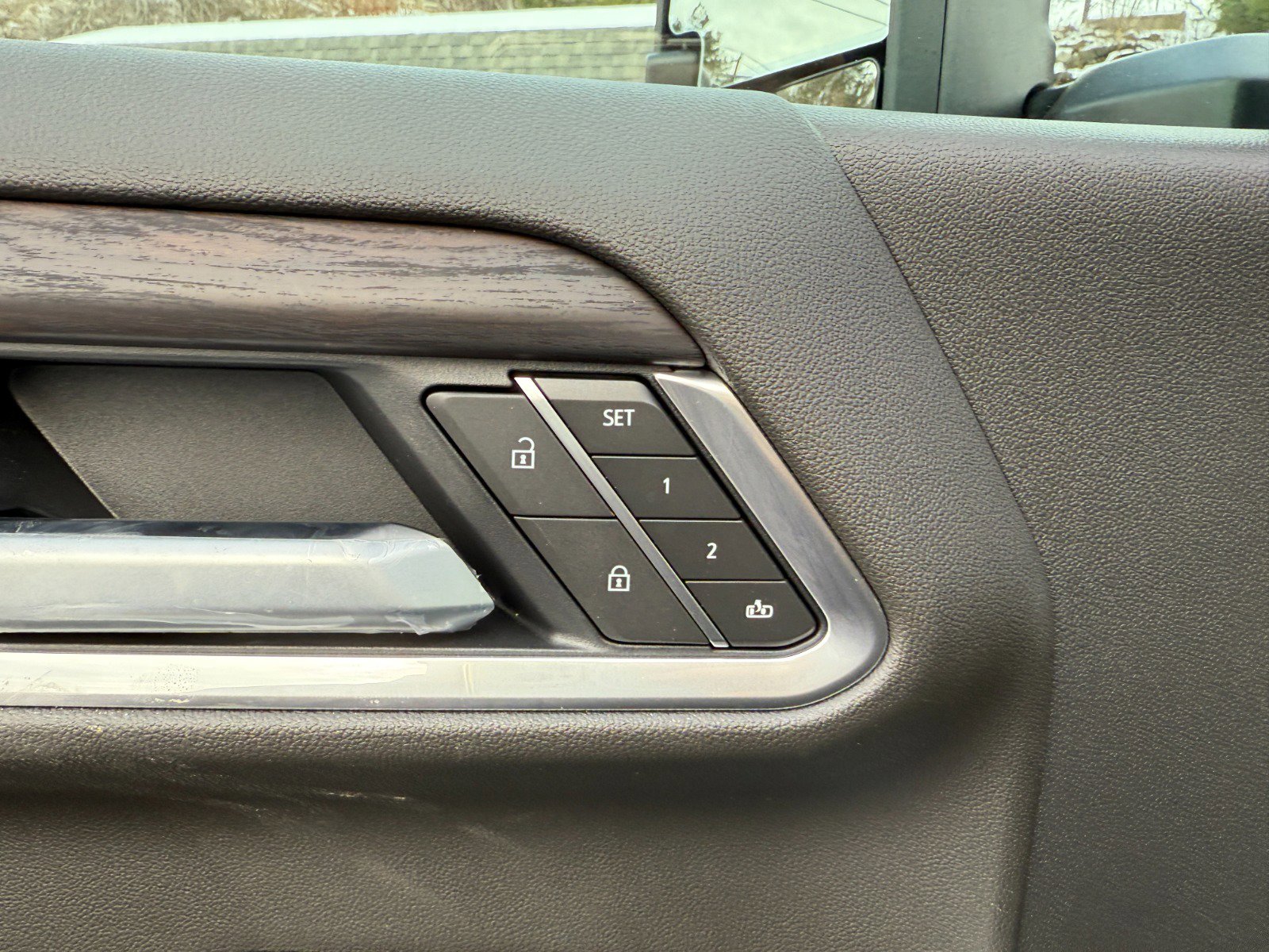 New 2026 GMC Sierra 2500 SLT w/ SLT Convenience Package image 25