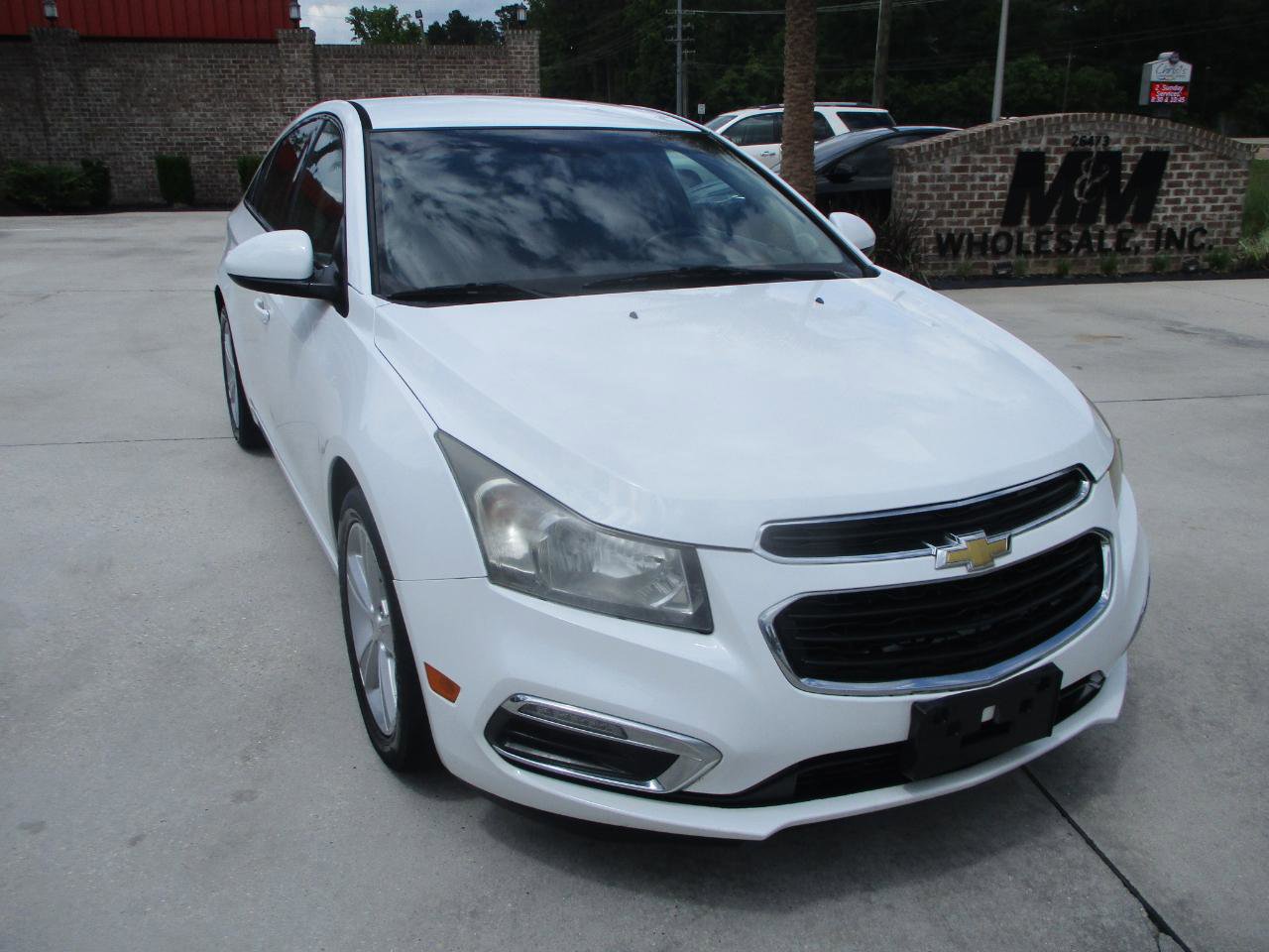 Used 2015 Chevrolet Cruze LT FWD image 3