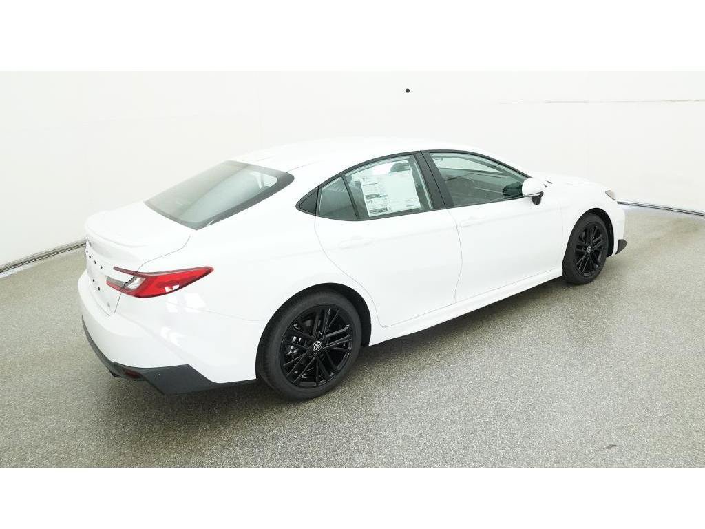 Used 2025 Toyota Camry SE FWD image 11