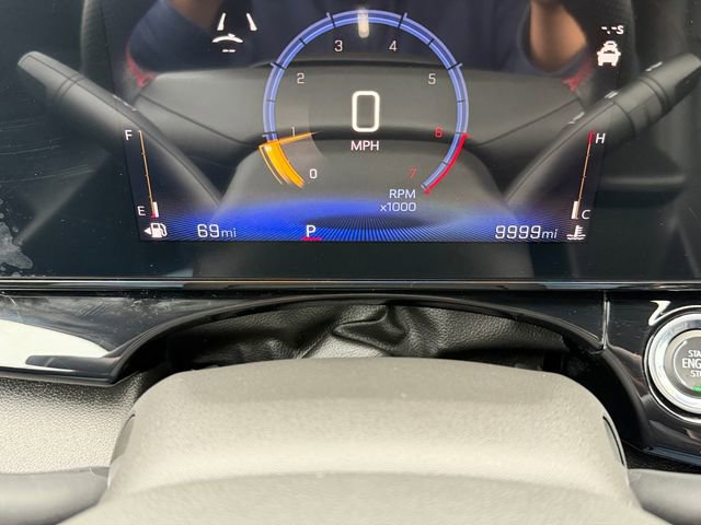 Used 2025 Chevrolet Trax RS w/ Driver Confidence Package image 19