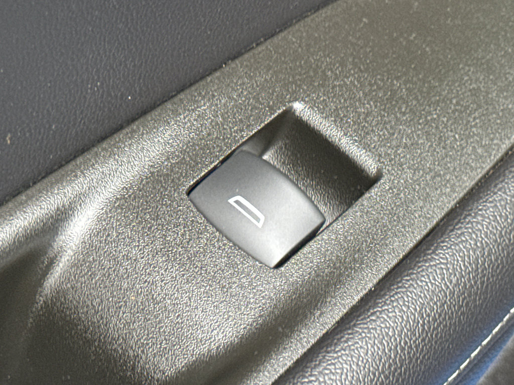 Used 2024 Chevrolet Blazer LT w/ Midnight/Sport Edition image 31