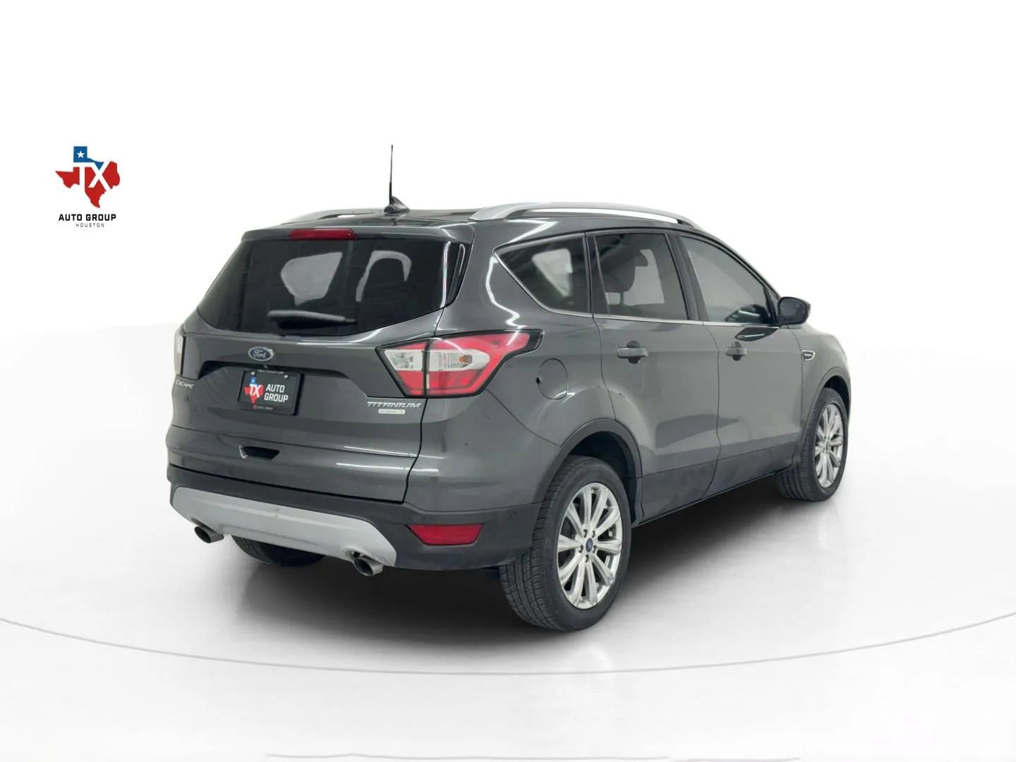 Used 2018 Ford Escape Titanium image 8