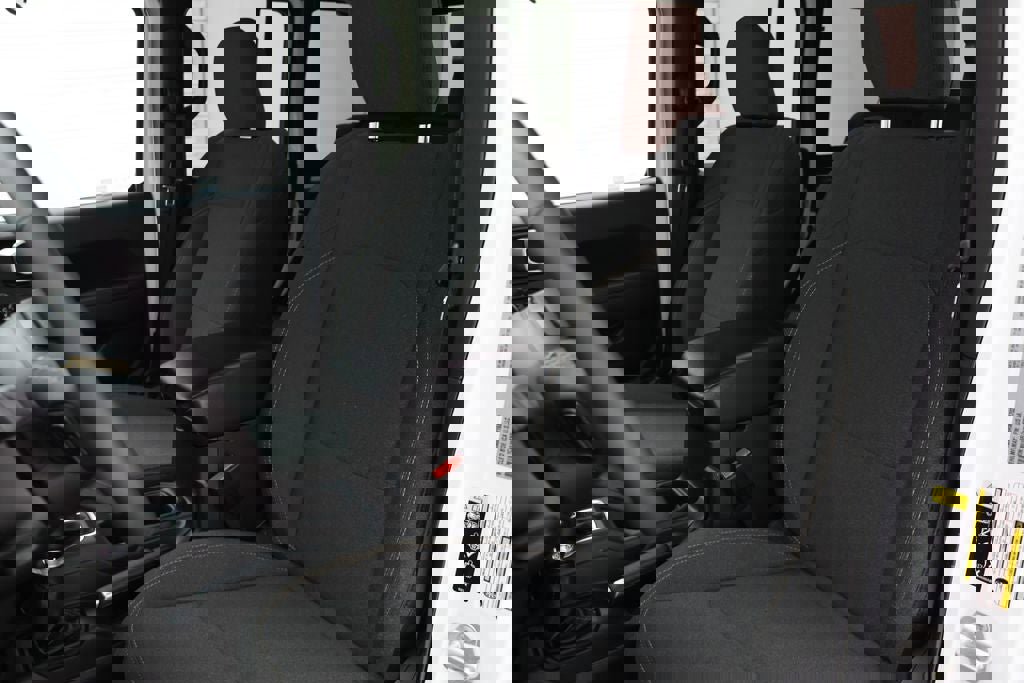 Used 2024 Jeep Wrangler Unlimited image 17