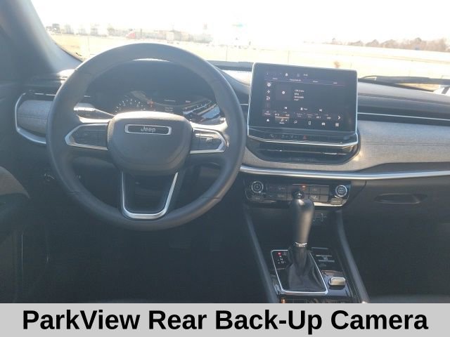 Used 2024 Jeep Compass Latitude image 4