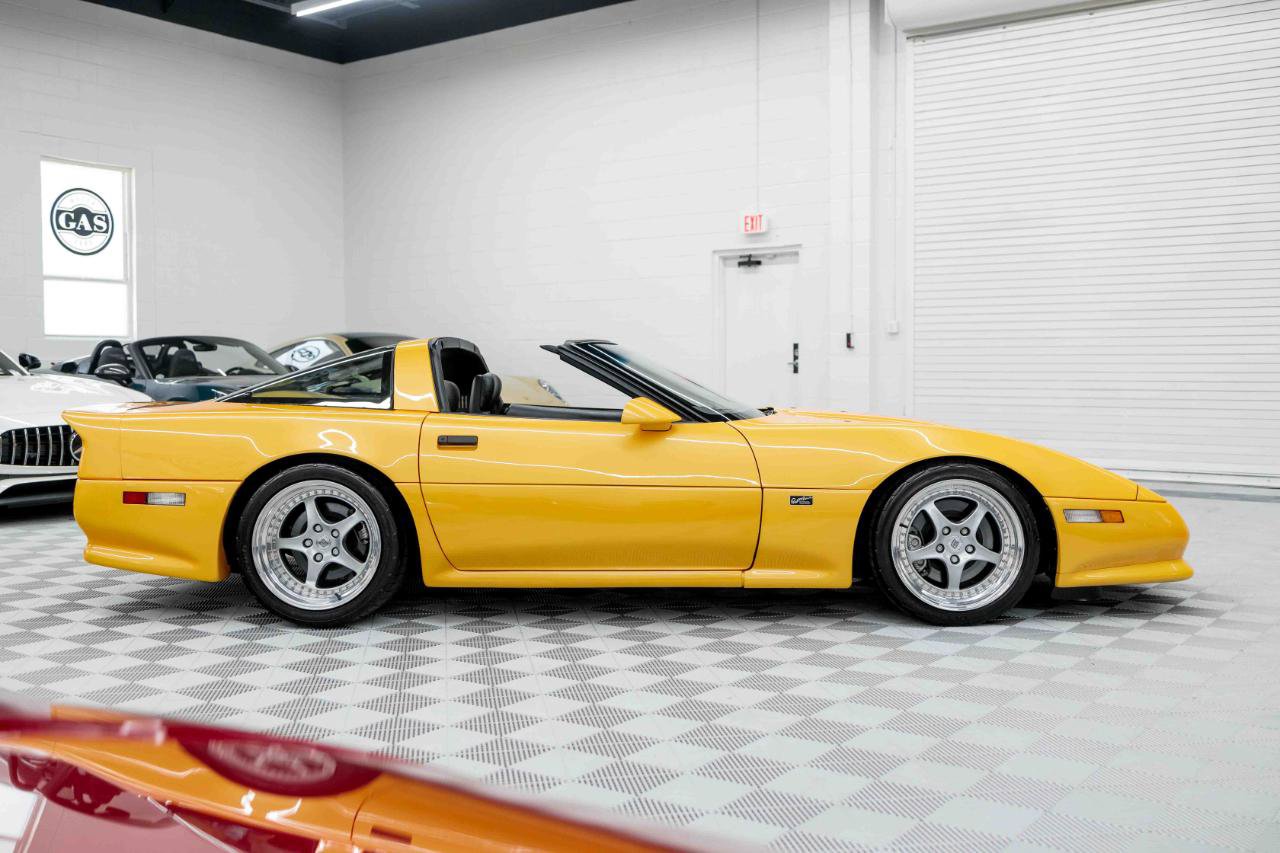 Used 1991 Chevrolet Corvette ZR-1 RWD image 7
