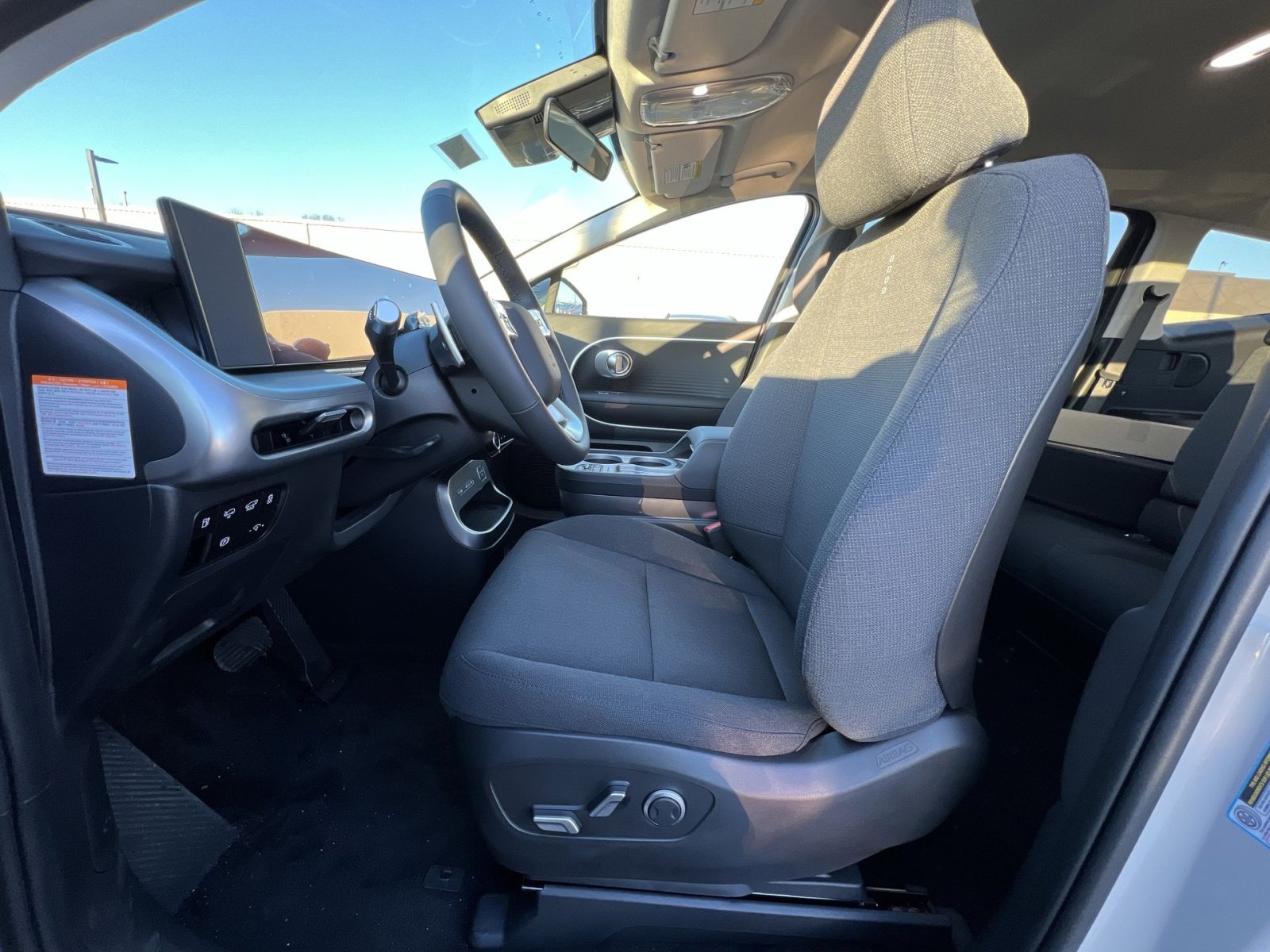 New 2026 Hyundai Ioniq 9 SE image 13