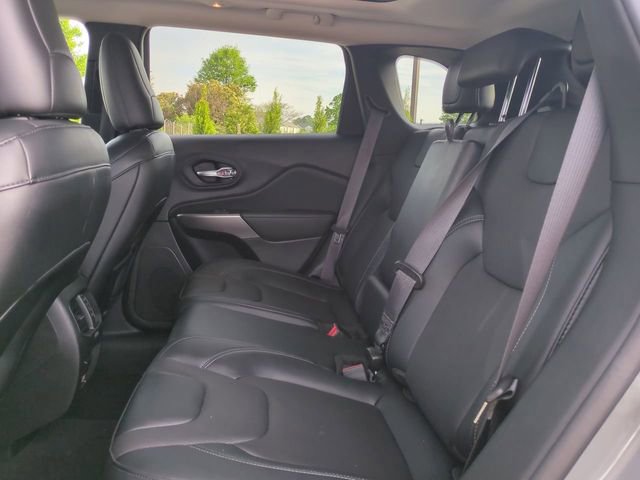 Used 2022 Jeep Cherokee Limited image 14
