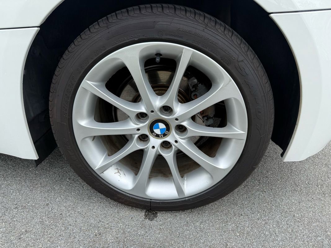 Used 2006 BMW Z4 3.0i RWD image 14