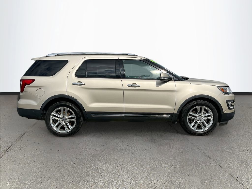Used 2017 Ford Explorer Limited w/ Equipment Group 301A FWD image 8
