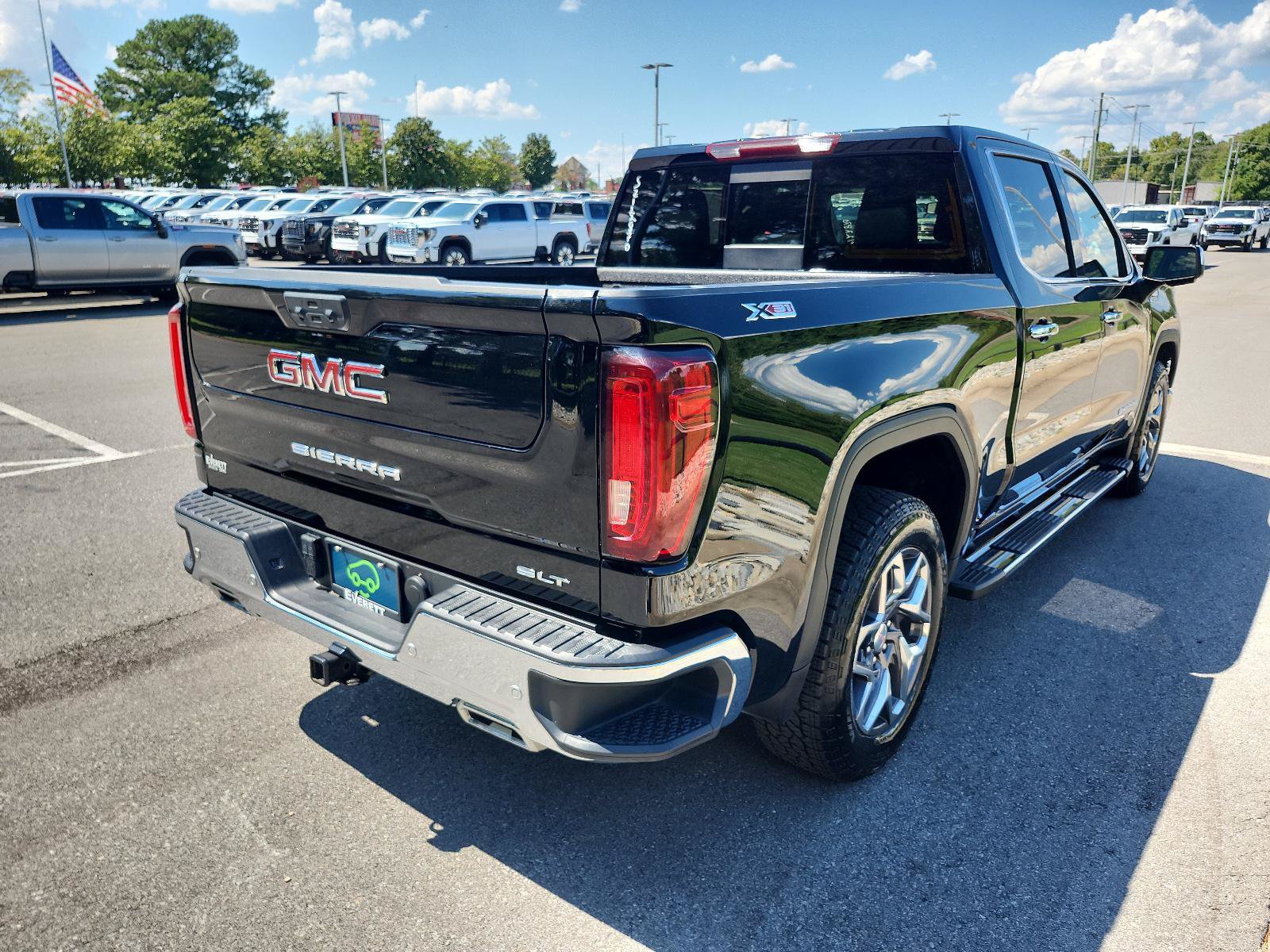 Certified 2025 GMC Sierra 1500 SLT w/ SLT Premium Plus Package AWD/4WD image 3