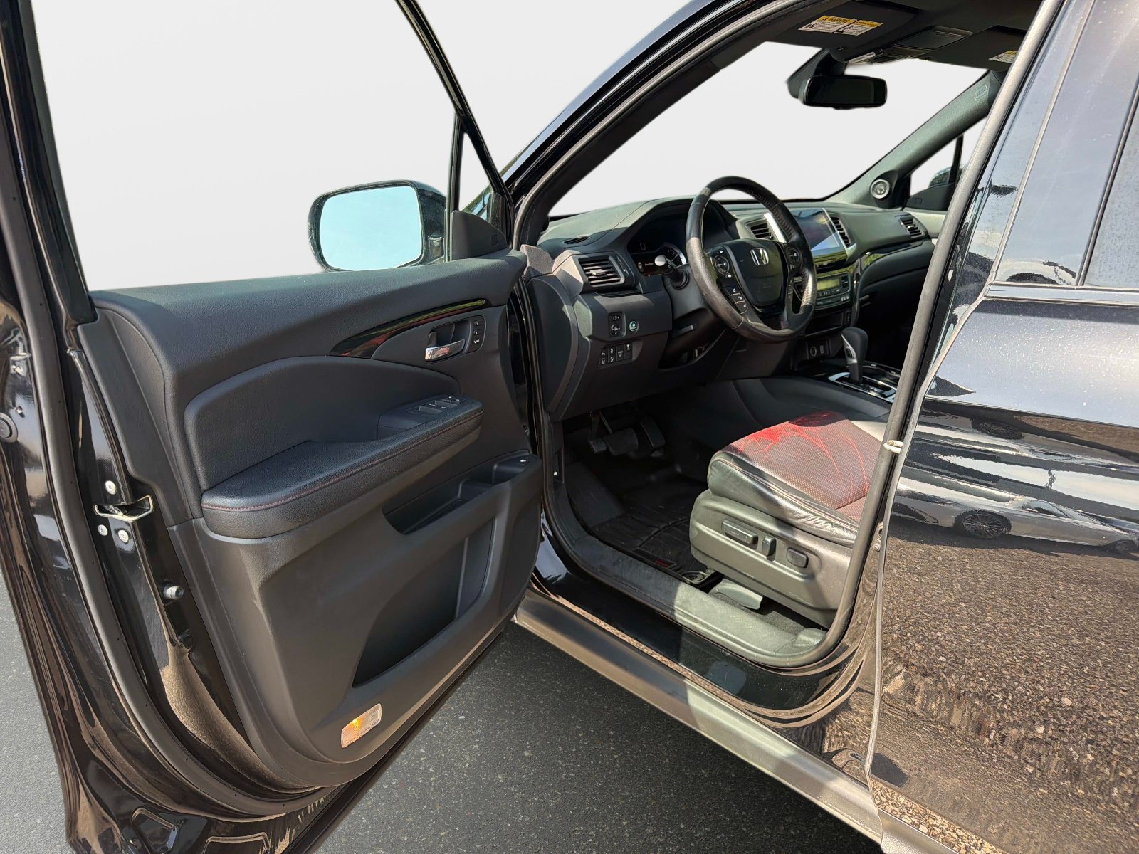 Used 2019 Honda Ridgeline Black Edition image 17