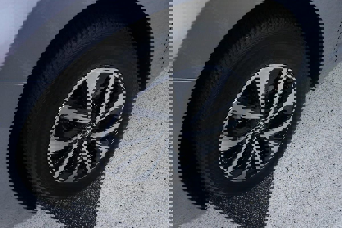 Used 2024 Volkswagen Jetta S image 31