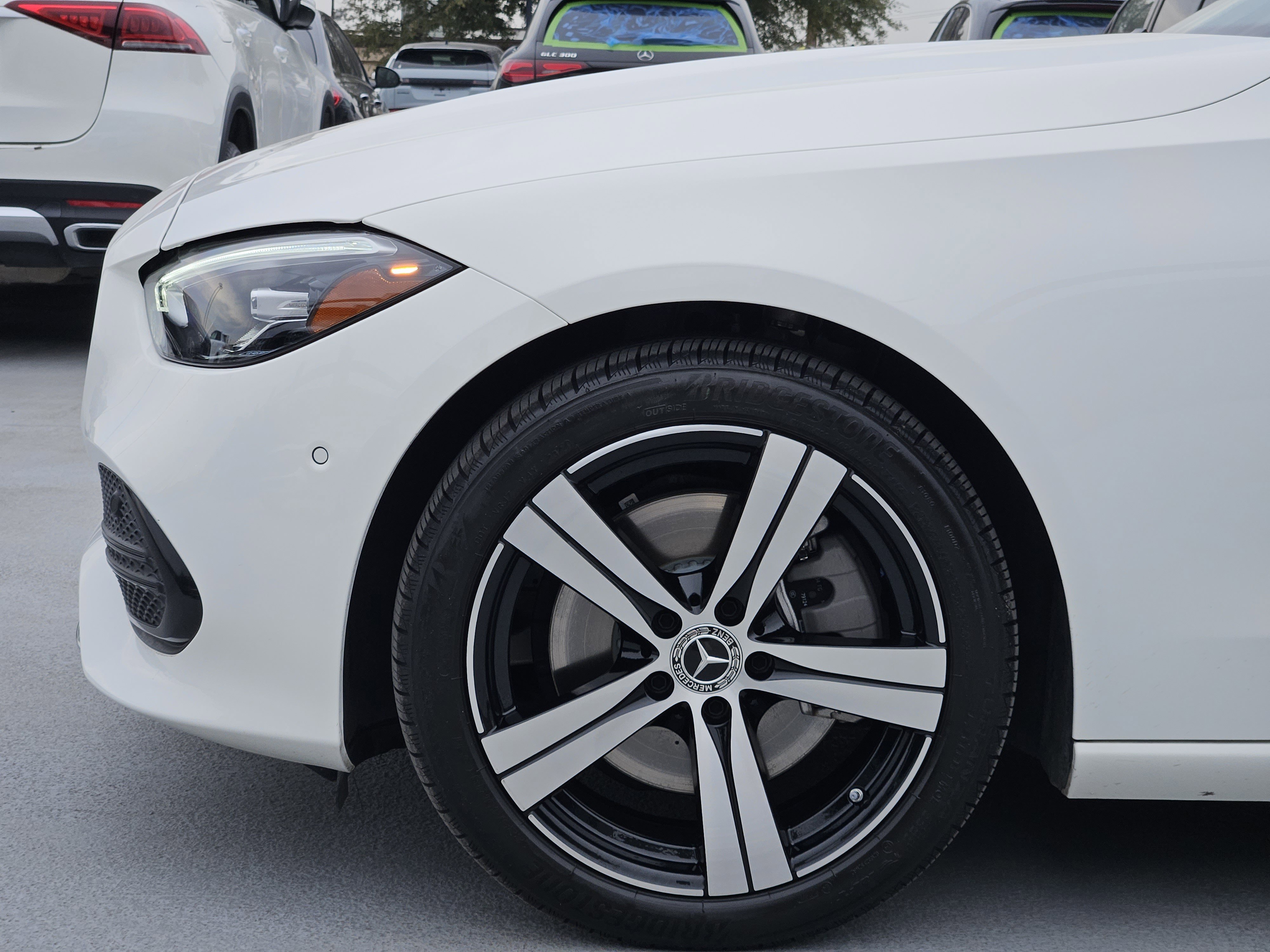 Used 2025 Mercedes-Benz C 300 4MATIC Sedan image 11