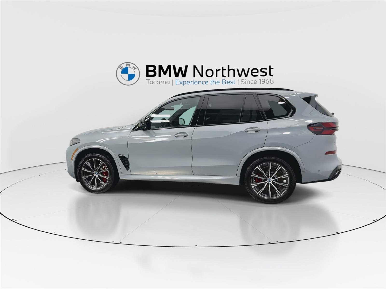 New 2026 BMW X5 M60i image 11