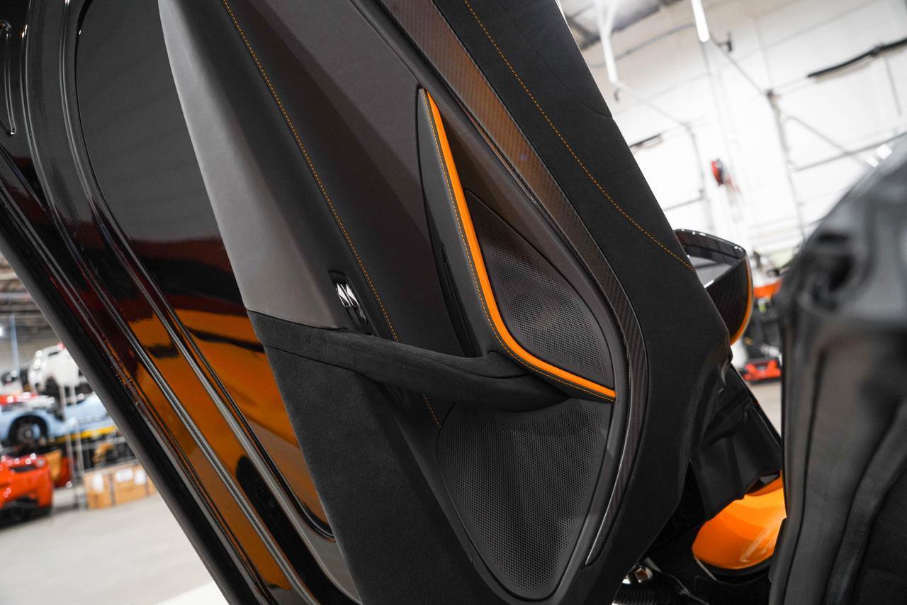 Used 2022 McLaren 720S Performance image 21