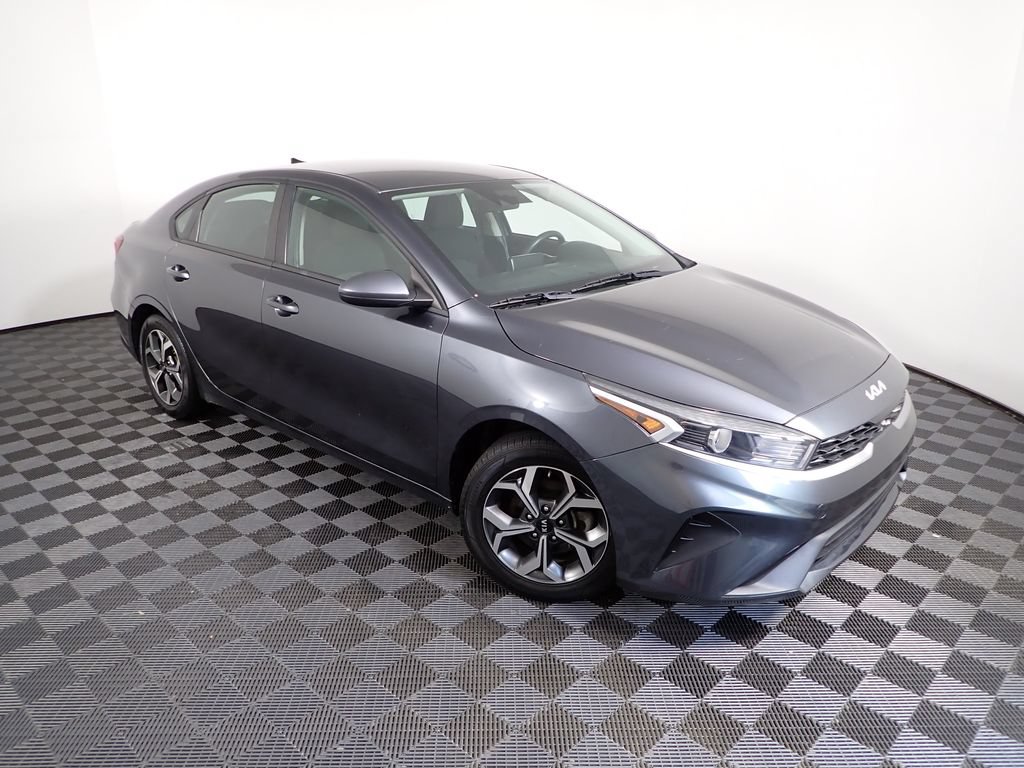 Used 2023 Kia Forte LXS FWD image 5