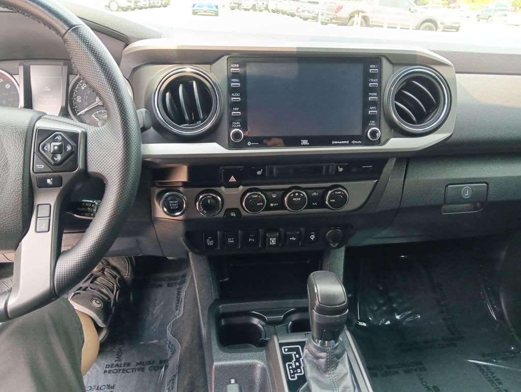 Used 2023 Toyota Tacoma TRD Off-Road w/ TRD Premium Off Road Package AWD/4WD image 17