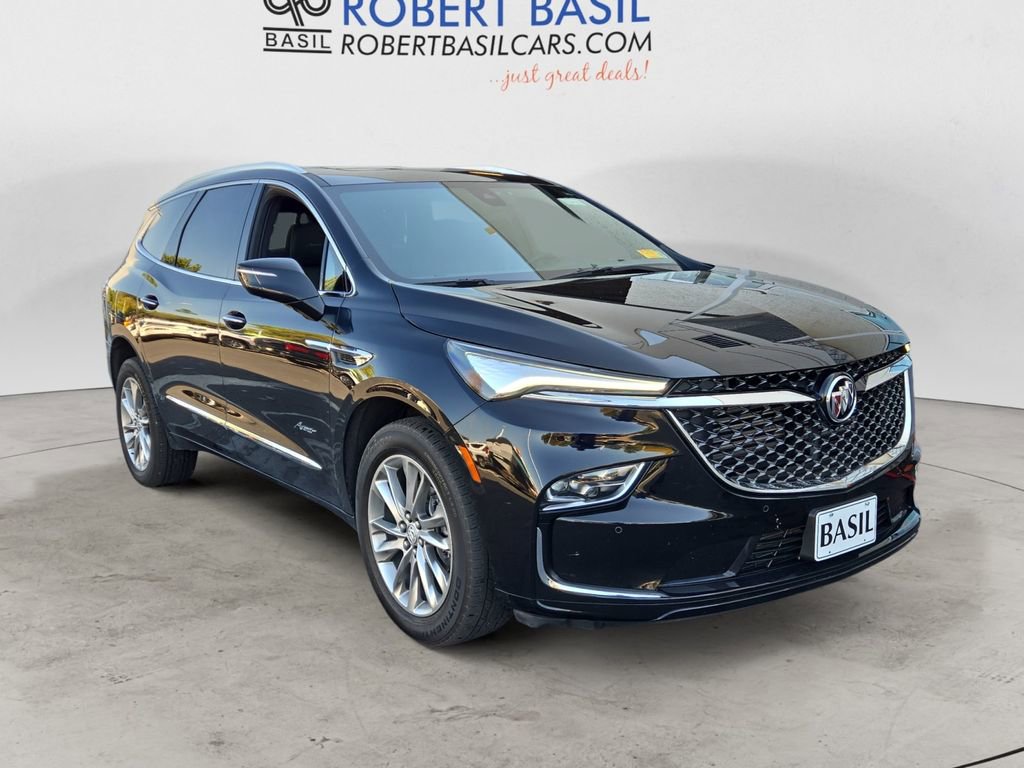 Used 2024 Buick Enclave Avenir w/ Avenir Technology Package image 7