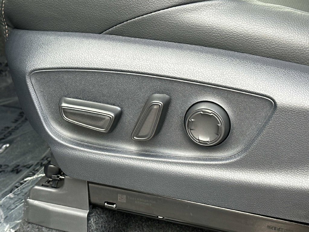 New 2026 Toyota Tacoma Limited AWD/4WD image 28
