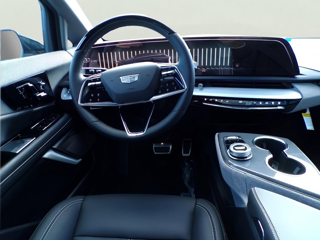 New 2026 Cadillac Optiq Luxury 1 image 9
