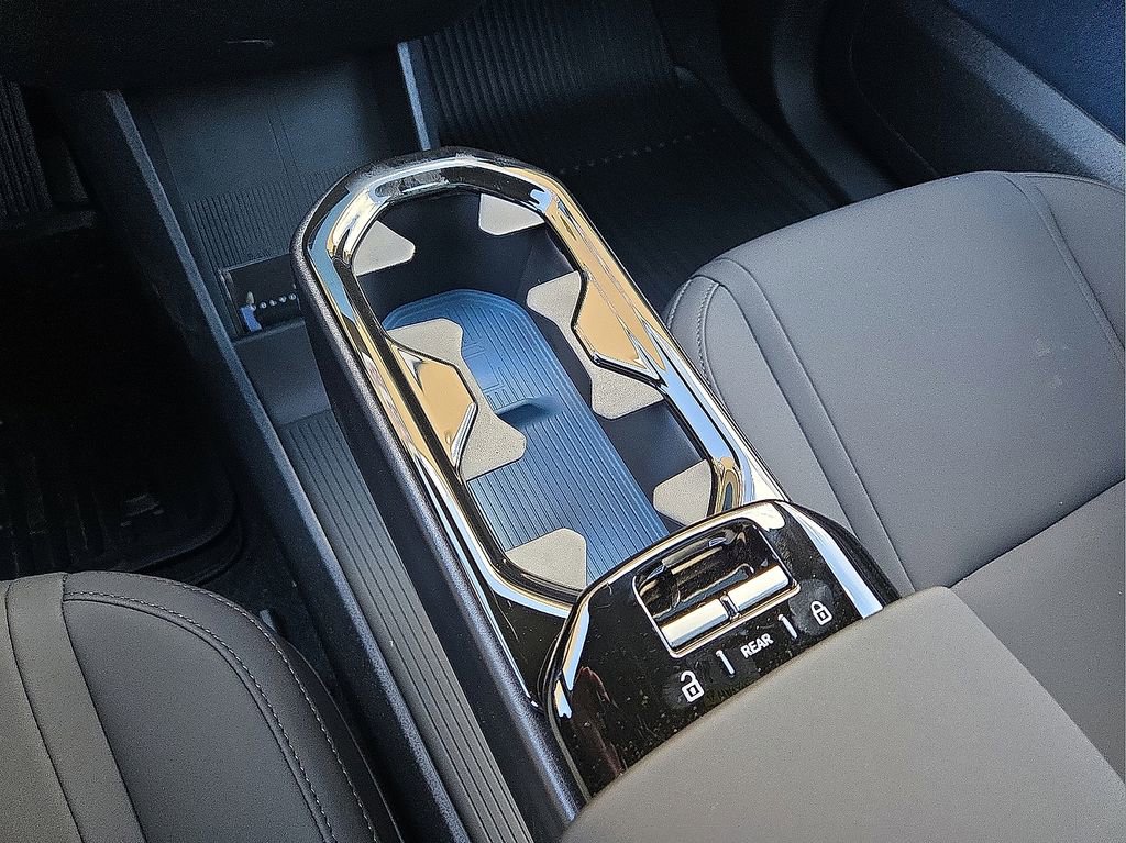 New 2026 Volvo EX30 Cross Country Ultra w/ Protection Package Premier AWD/4WD image 29