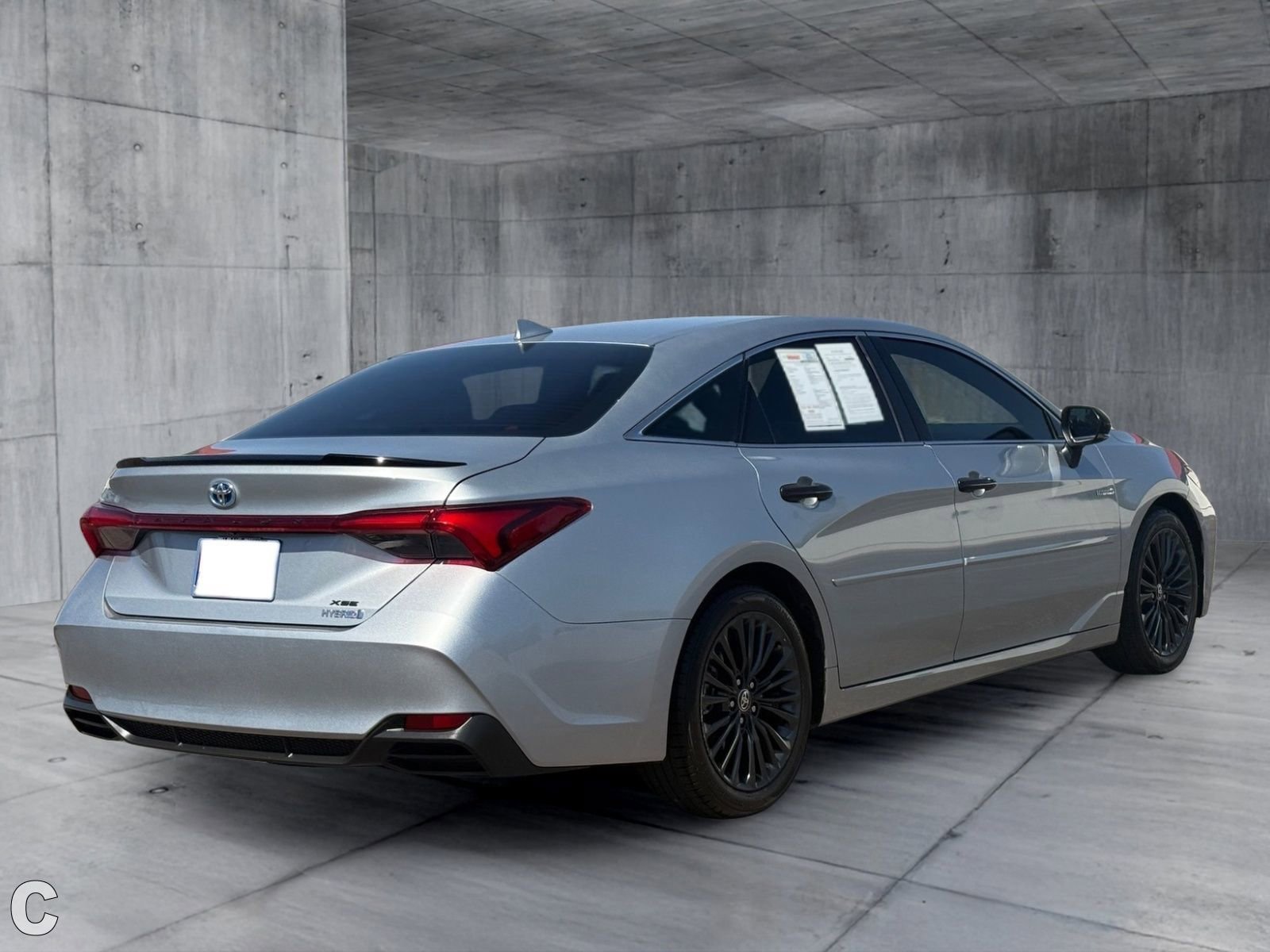 Used 2021 Toyota Avalon XSE w/ Carpet Mat Package (TMS) FWD image 4