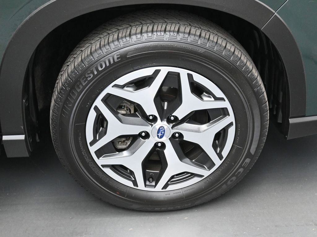 Used 2024 Subaru Forester Premium image 38