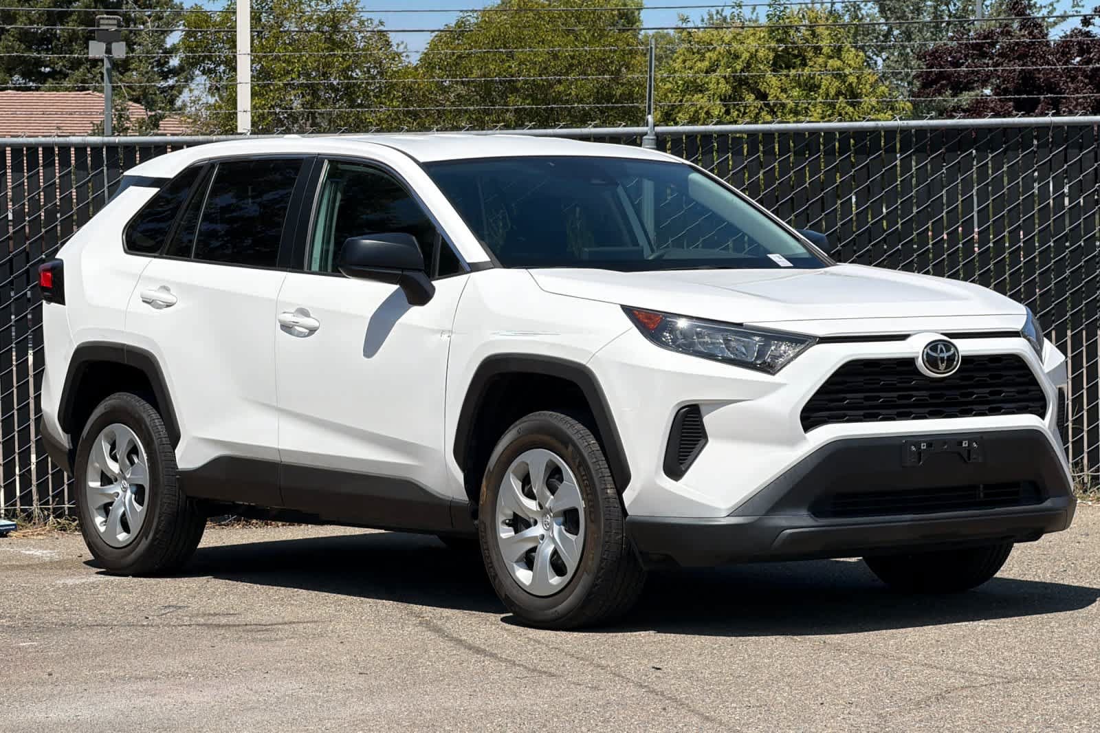 Certified 2022 Toyota RAV4 LE FWD image 7