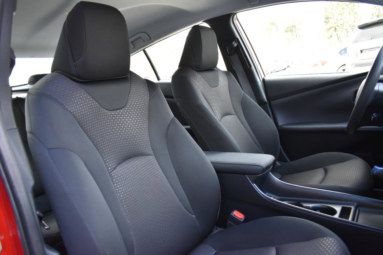 Used 2022 Toyota Prius LE FWD image 33
