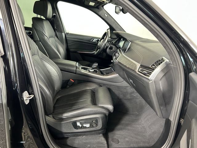 Used 2022 BMW X5 M50i w/ Executive Package AWD/4WD image 28