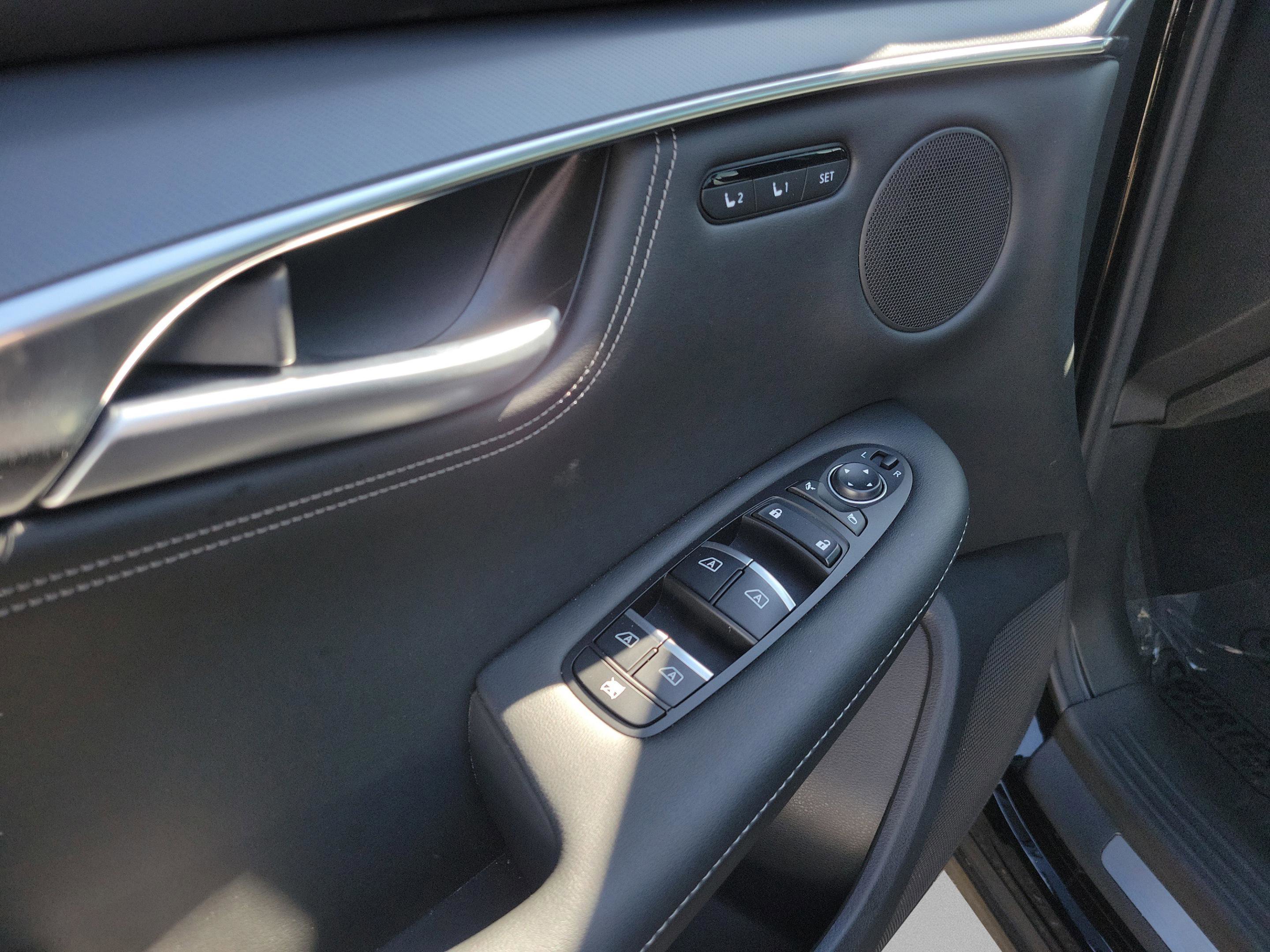 Certified 2025 INFINITI QX55 Luxe w/ Cargo Package image 25