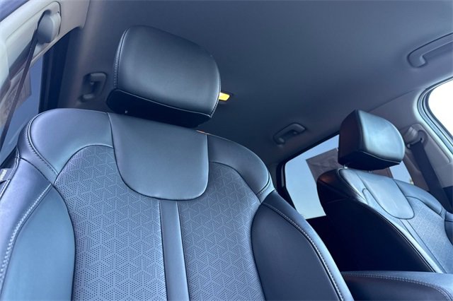 Used 2022 Kia Sorento S image 21