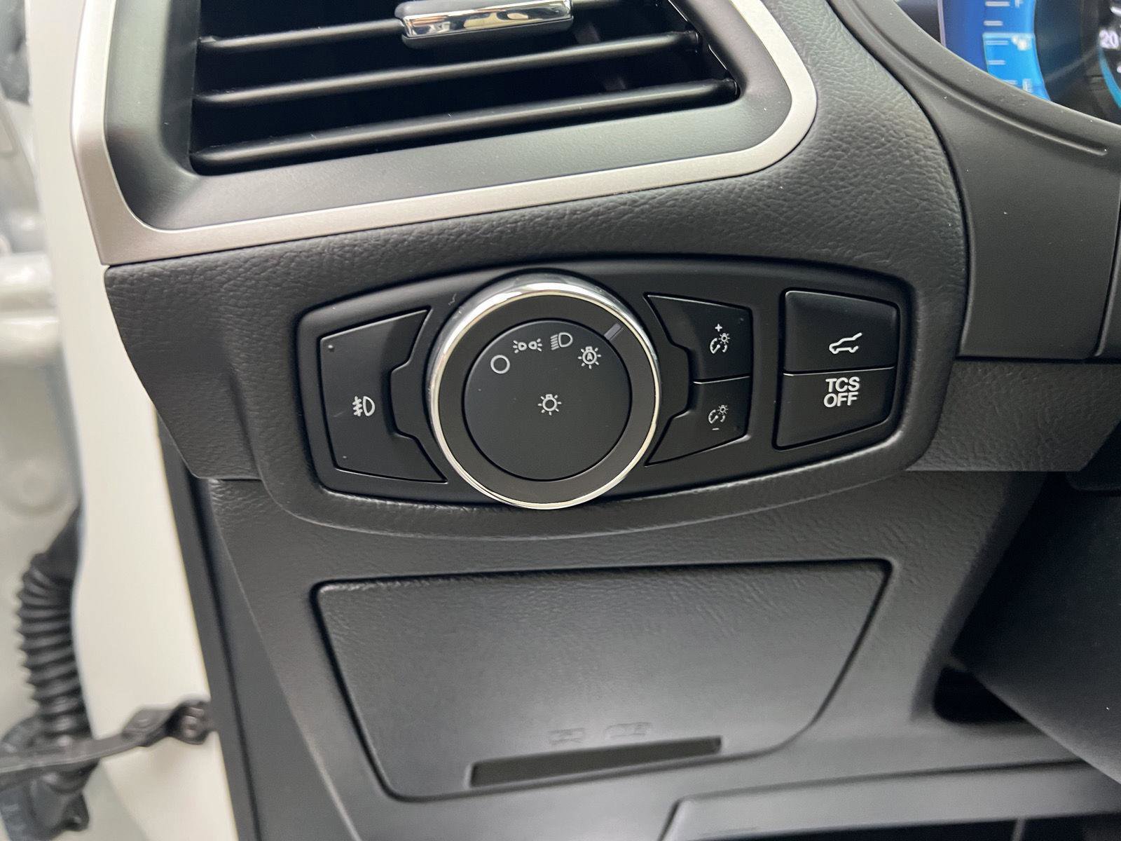 Used 2024 Ford Edge SEL w/ Convenience Package AWD/4WD image 20