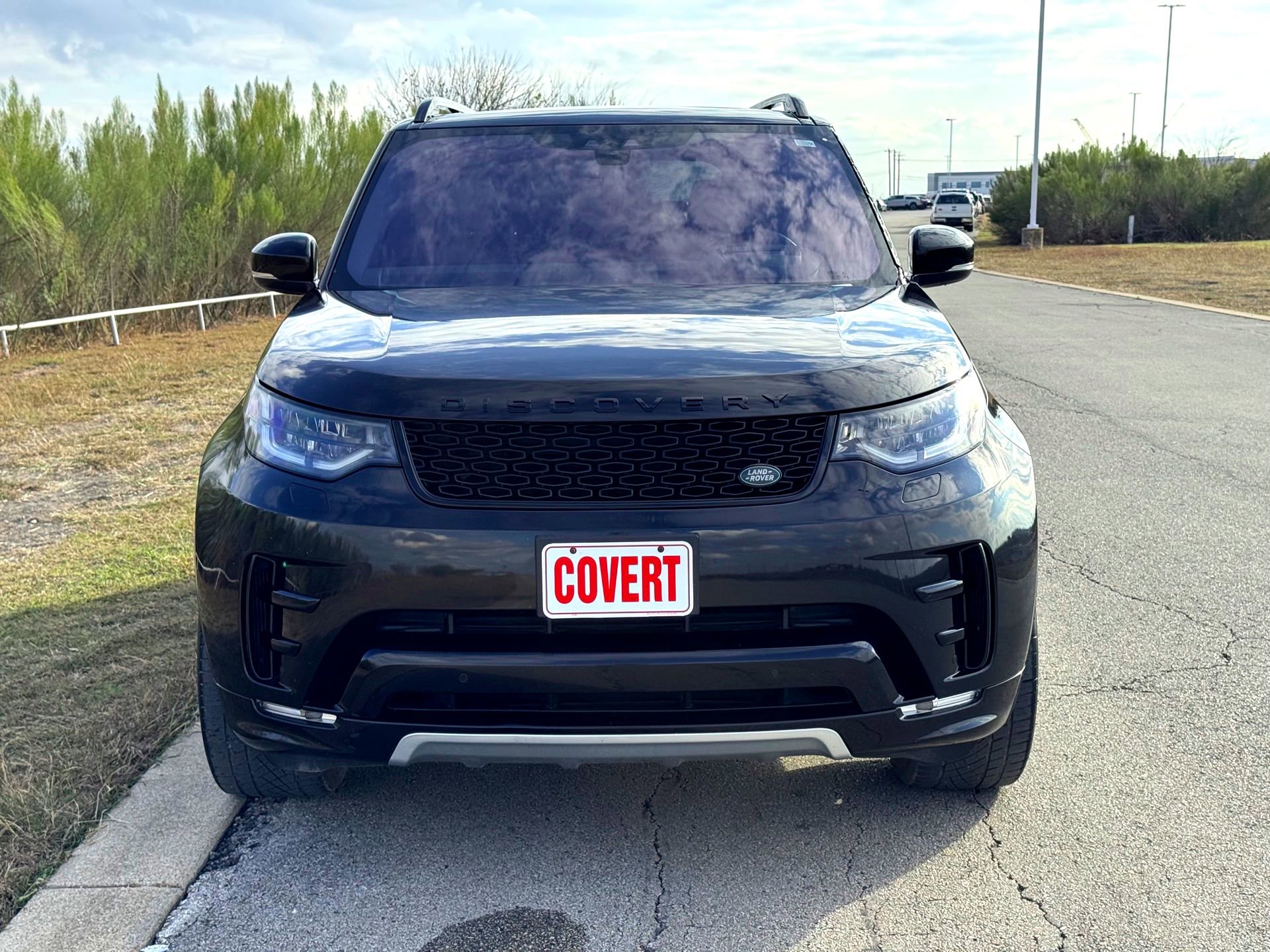 Used 2018 Land Rover Discovery HSE image 3