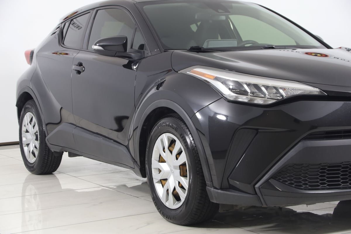 Used 2021 Toyota C-HR LE FWD image 33