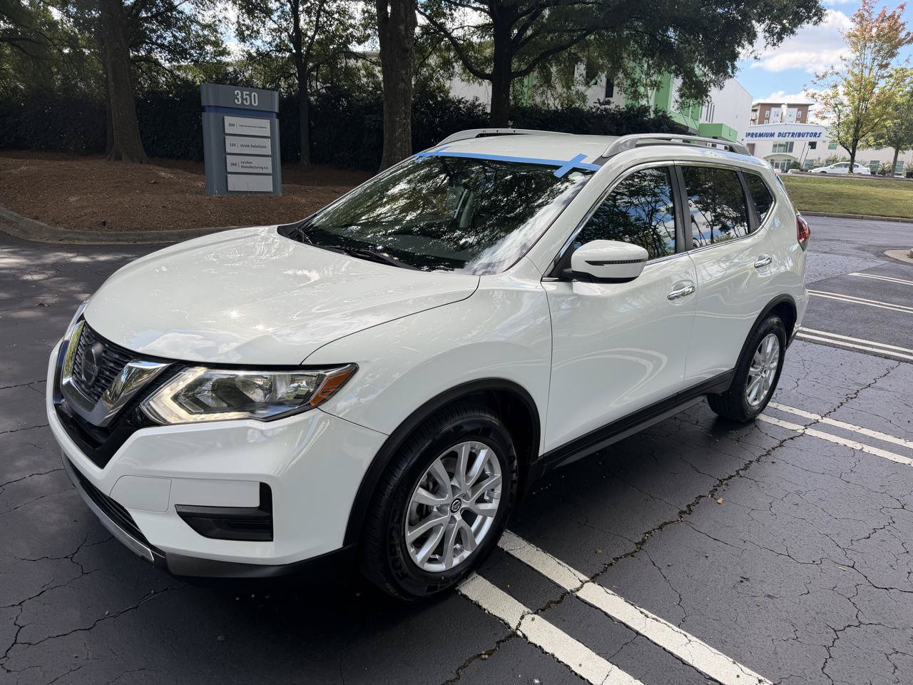 Used 2020 Nissan Rogue S w/ Special Edition Package FWD image 1