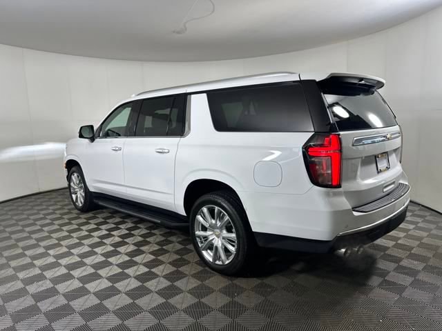 Used 2023 Chevrolet Suburban High Country image 5