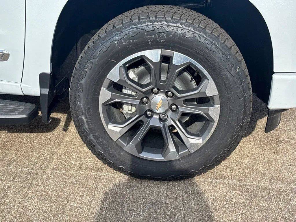 New 2026 Chevrolet Silverado 1500 High Country AWD/4WD image 8