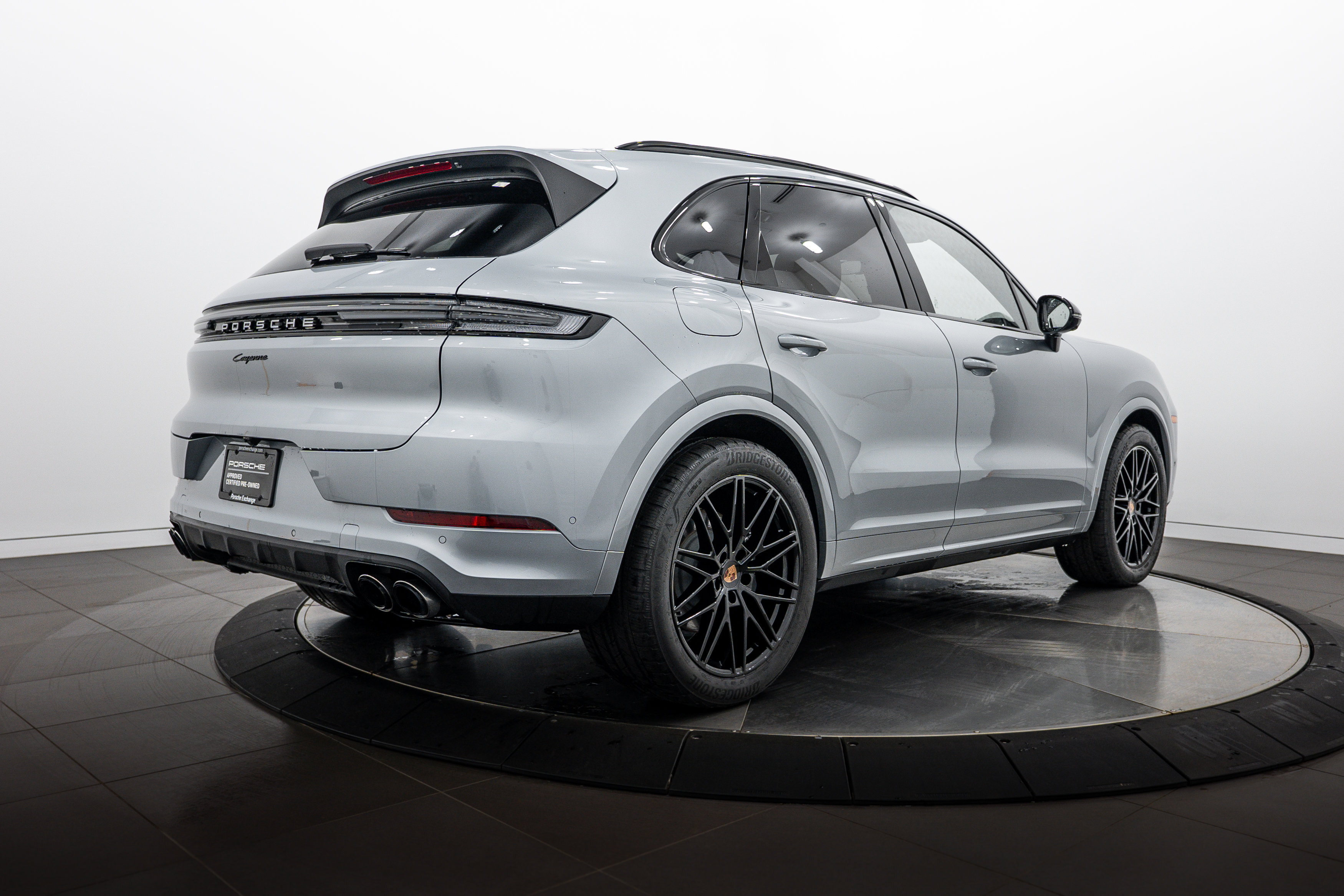 Certified 2026 Porsche Cayenne AWD/4WD image 7