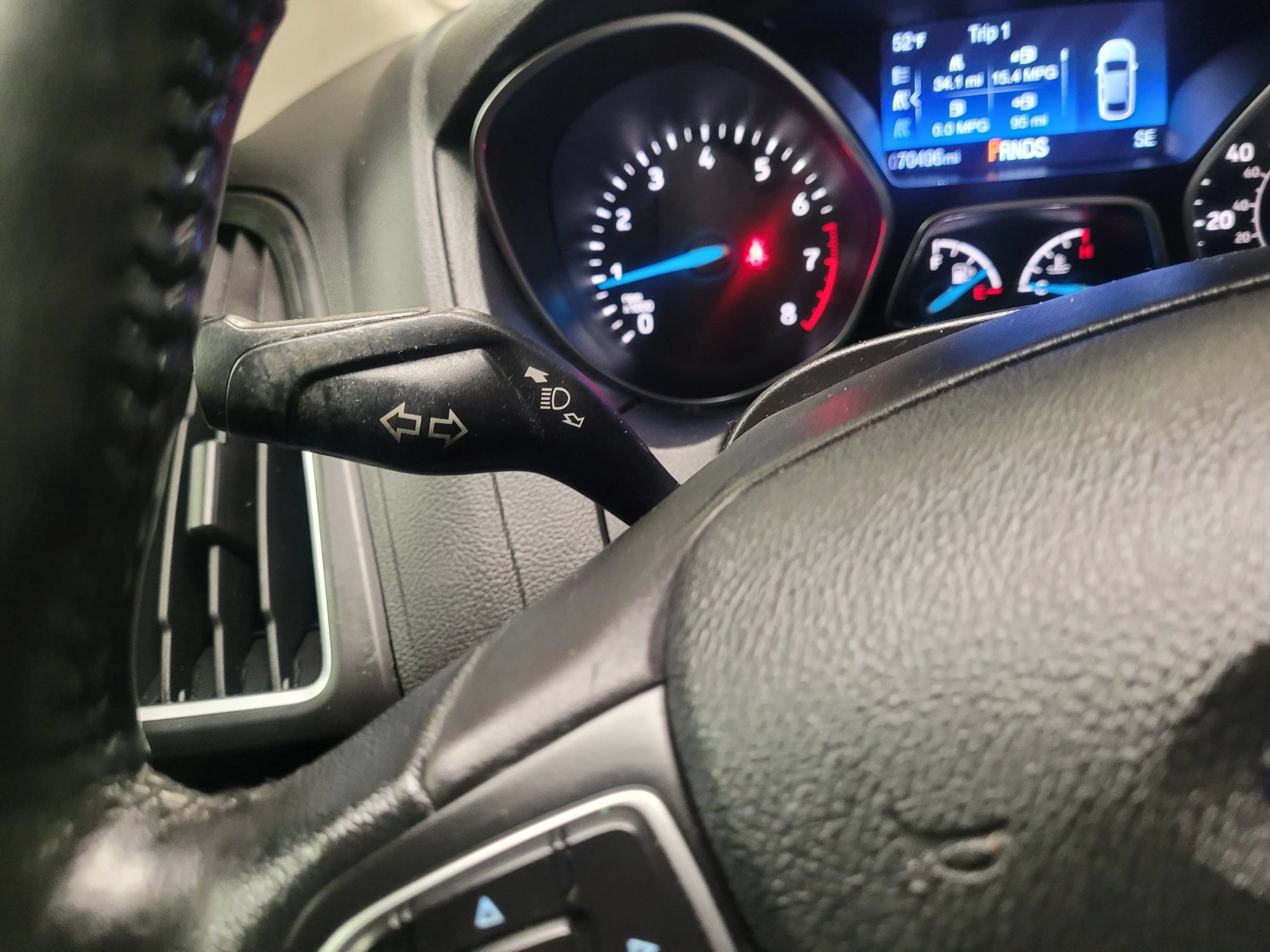 Used 2018 Ford Focus SE FWD image 28
