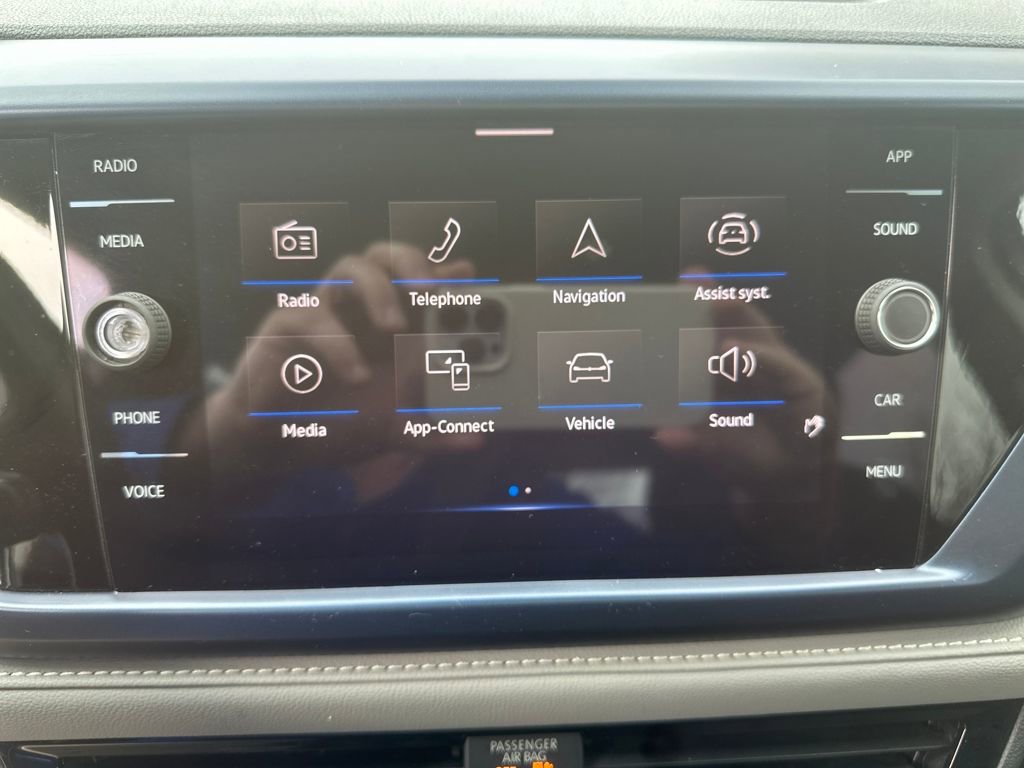 Used 2024 Volkswagen Taos SE FWD image 10