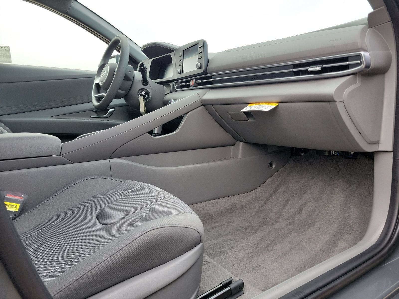 New 2026 Hyundai Elantra SE FWD image 16