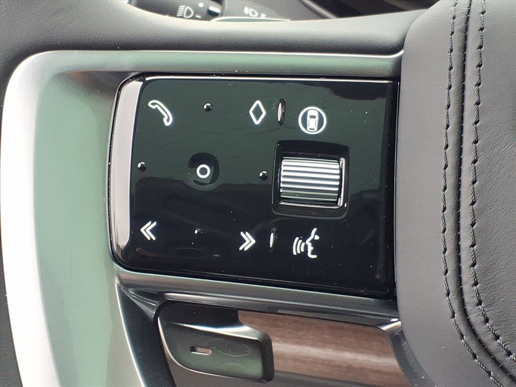 New 2026 Land Rover Range Rover SE image 16