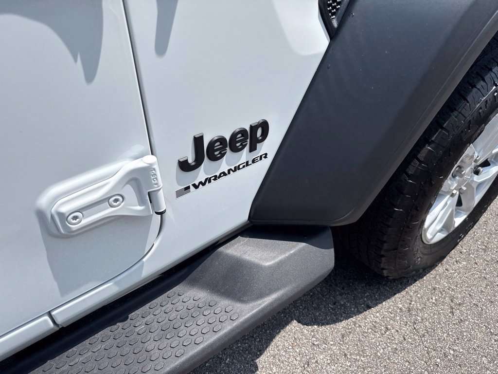 Used 2023 Jeep Wrangler Sport AWD/4WD image 69