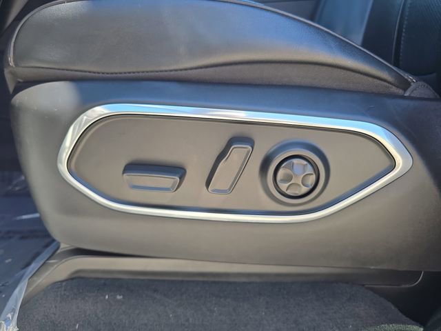 Certified 2024 Jeep Wagoneer Series II w/ Flexible Seating Group image 17