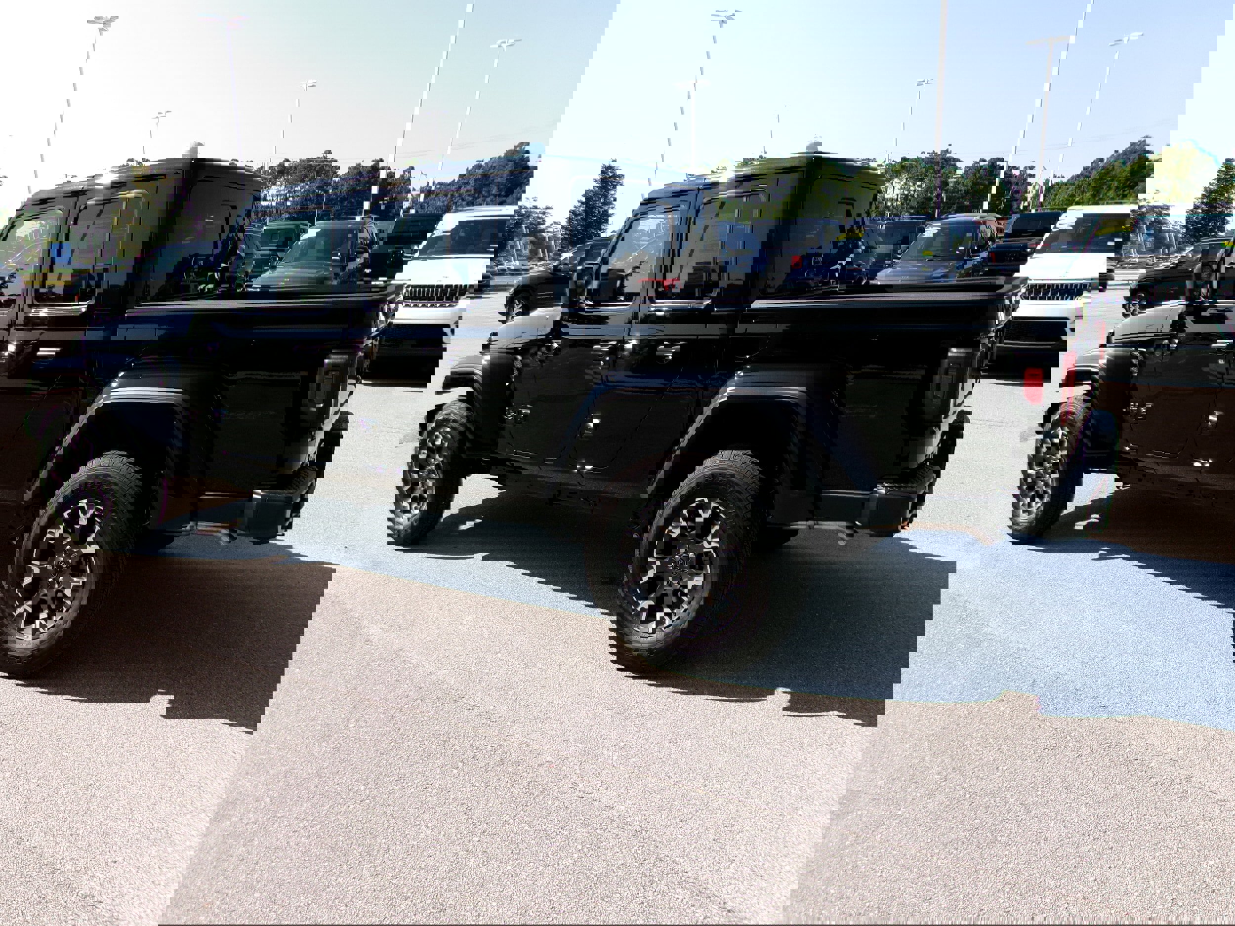 New 2025 Jeep Gladiator Sport w/ Premium Package image 3