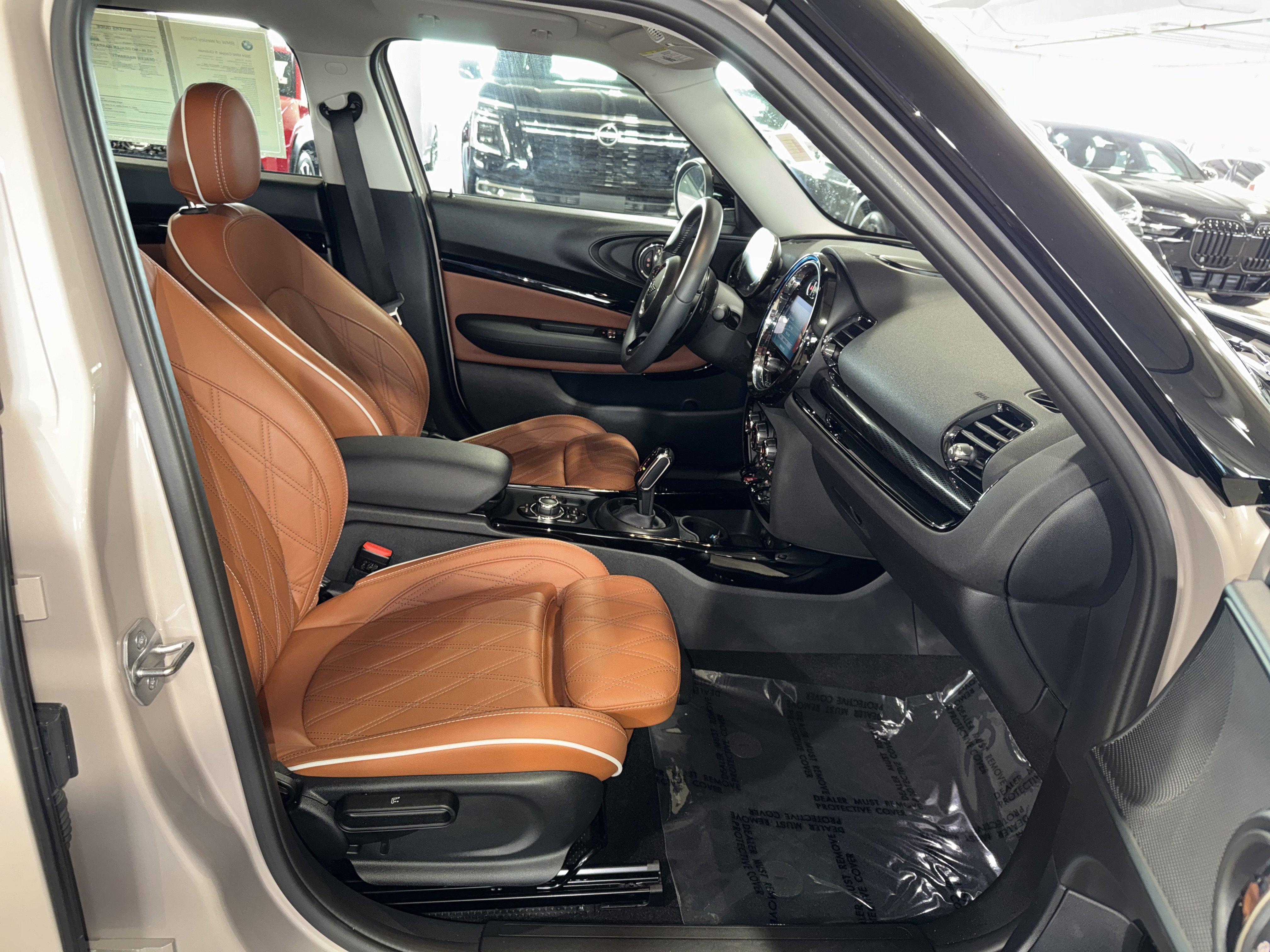 Used 2024 MINI Cooper Clubman S w/ Signature Upholstery Package image 9