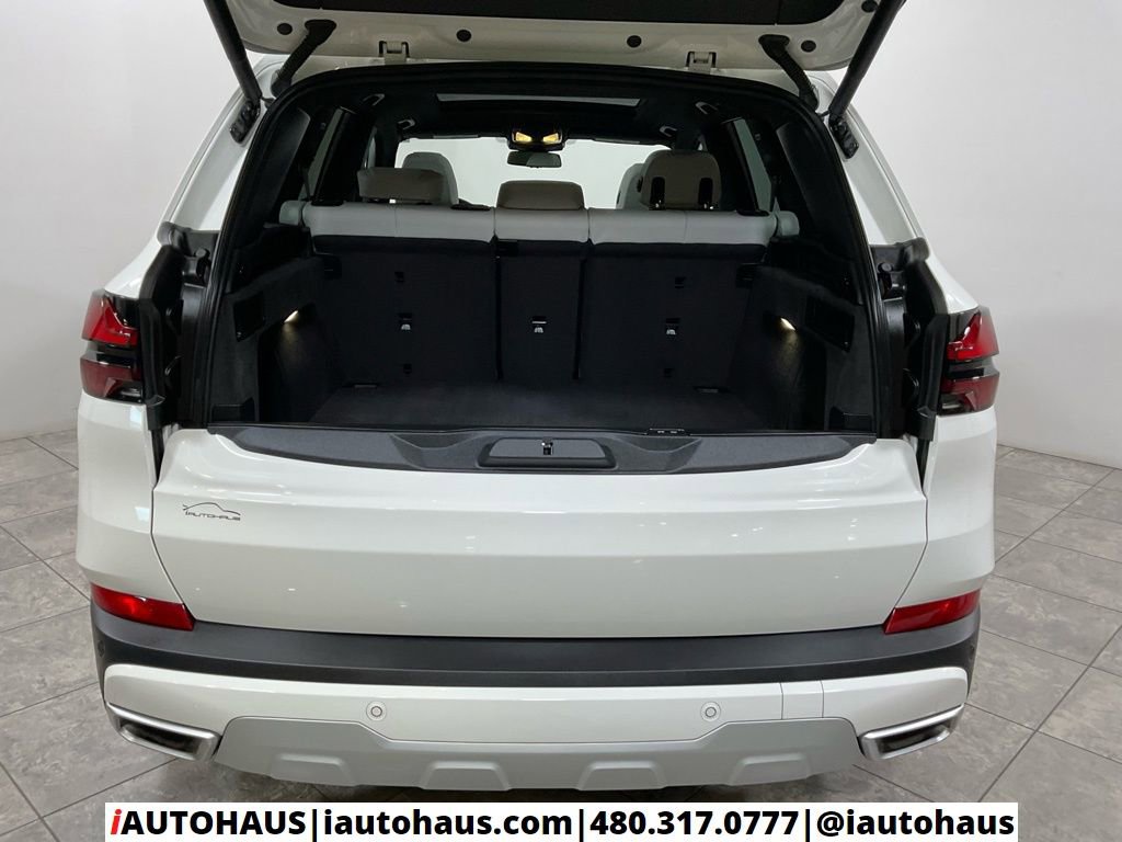 Used 2024 BMW X5 xDrive50e w/ Premium Package AWD/4WD image 13